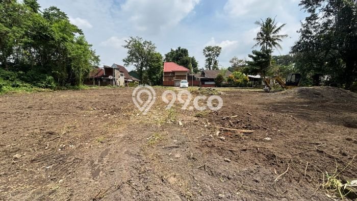 Lahan Dijual Lokasi Strategis di Sleman dengan Luas 118m2 Lahan Dijual Lokasi Strategis di Sleman dengan Luas 118m2