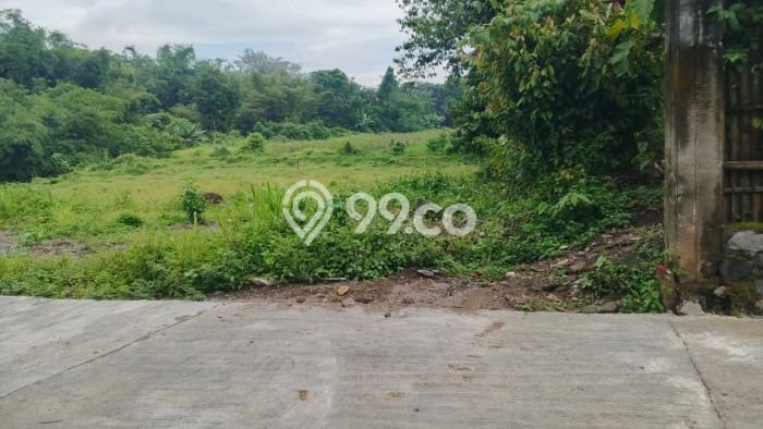 Tanah Kosong Dijual di Sleman dengan Area 168m2 Tanah Kosong Dijual di Sleman dengan Area 168m2