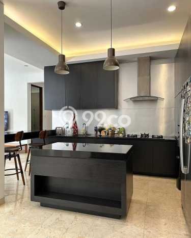 Ready to Use! Luxury House LT 425m2 Desain Elegan di Kemang Ready to Use! Luxury House LT 425m2 Desain Elegan di Kemang