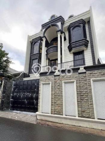 For Sale! Premium House LT 360m2 Desain Elegan di Ampera For Sale! Premium House LT 360m2 Desain Elegan di Ampera