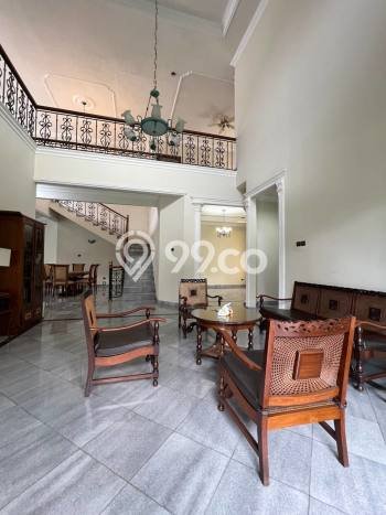 For Sale! Luxury House LT 895m2 Desain Elegan di Ampera For Sale! Luxury House LT 895m2 Desain Elegan di Ampera