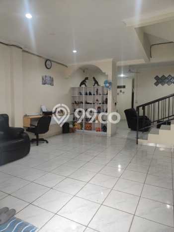Rumah Modern 3 KT di Taman Surya Jakarta Barat Semi Furnished Rumah Modern 3 KT di Taman Surya Jakarta Barat Semi Furnished