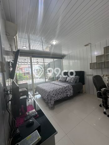 Hunian Elit LB 220m2 Siap Huni Desain Elegan di Daan Mogot, Tangerang Hunian Elit LB 220m2 Siap Huni Desain Elegan di Daan Mogot, Tangerang