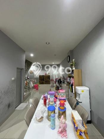 LOKASI PREMIUM! Ruko di , Luas 108m2m², Jalan Utama, Kawasan Komersial LOKASI PREMIUM! Ruko di , Luas 108m2m², Jalan Utama, Kawasan Komersial