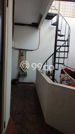 Jual Rumah Mewah Megah Dengan View Eksklusif di Joglo, Jakarta Barat Jual Rumah Mewah Megah Dengan View Eksklusif di Joglo, Jakarta Barat