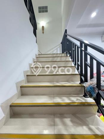 Dijual Rumah Luas Elegan Dengan View Cantik di Muara Karang, Jakarta Utara Dijual Rumah Luas Elegan Dengan View Cantik di Muara Karang, Jakarta Utara