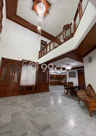 Ready to Use! Premium House LT 253m2 Desain Elegan di Pejaten Ready to Use! Premium House LT 253m2 Desain Elegan di Pejaten