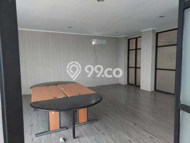 Unit Komersial Dijual di Ciputat Tangerang Selatan Luas Bangunan 1800m2 Unit Komersial Dijual di Ciputat Tangerang Selatan Luas Bangunan 1800m2