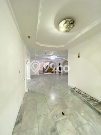Best Deal Hunian Premium Ideal dan Luas di Tebet, Jakarta Selatan Best Deal Hunian Premium Ideal dan Luas di Tebet, Jakarta Selatan