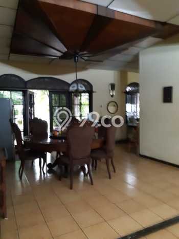 Siap Huni Rumah Mewah 5 Kamar di Kebon Jeruk Dekat ke Mana Pun Siap Huni Rumah Mewah 5 Kamar di Kebon Jeruk Dekat ke Mana Pun