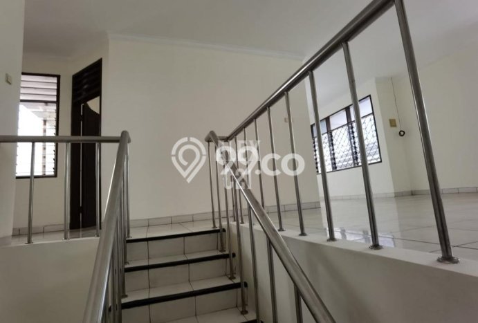 Hunian Elit LB 320m2 Siap Huni Desain Elegan di Meruya, Jakarta Barat Hunian Elit LB 320m2 Siap Huni Desain Elegan di Meruya, Jakarta Barat