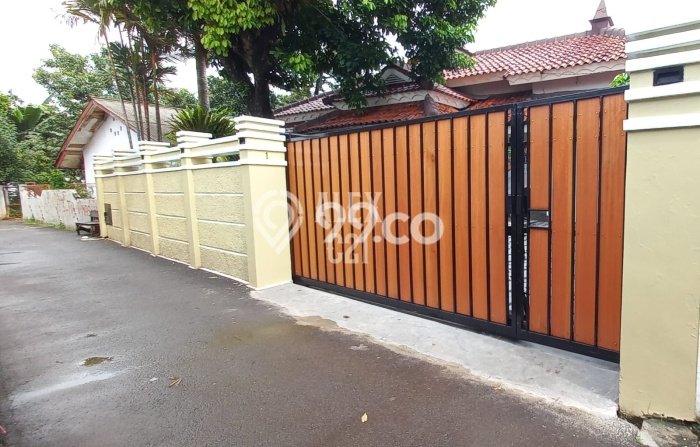 For Sale Rumah Mewah Exclusive di Cipayung, Jakarta Timur For Sale Rumah Mewah Exclusive di Cipayung, Jakarta Timur