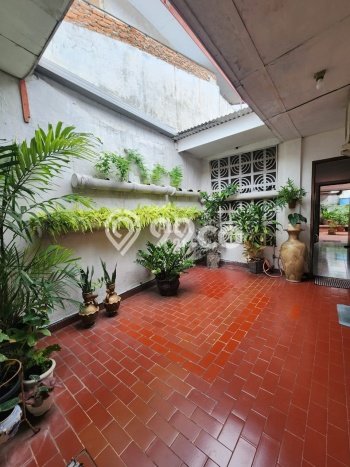 Hunian Elit LB 400m2 Siap Huni Desain Elegan di Cipete, Jakarta Selatan Hunian Elit LB 400m2 Siap Huni Desain Elegan di Cipete, Jakarta Selatan