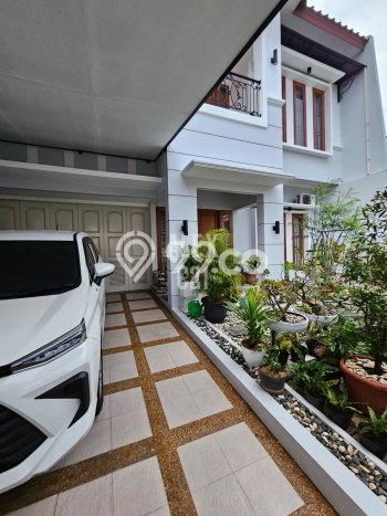 Hunian Mewah LB 400m2 Siap Pakai Desain Elegan di Klender, Jakarta Timur Hunian Mewah LB 400m2 Siap Pakai Desain Elegan di Klender, Jakarta Timur