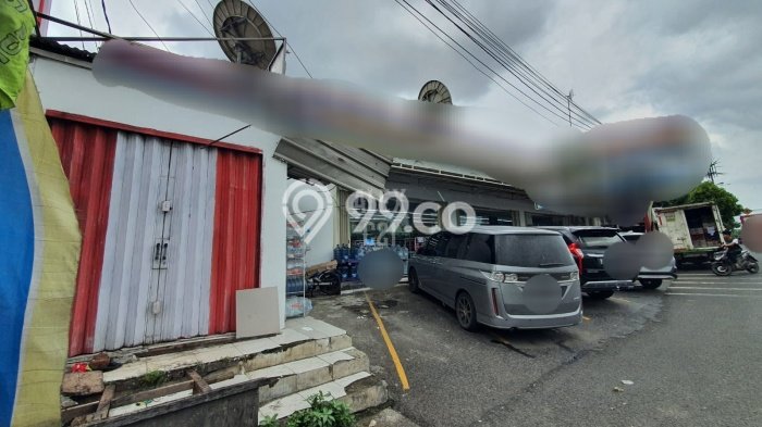 LOKASI STRATEGIS! Ruko di Ciracas, Luas 220m2m², Pusat Komersial, Jalan Utama LOKASI STRATEGIS! Ruko di Ciracas, Luas 220m2m², Pusat Komersial, Jalan Utama