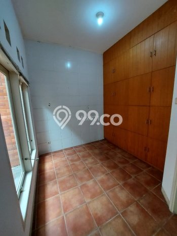 Rumah Luxury Modern Tanpa Renovasi di Pejaten Jakarta Selatan Rumah Luxury Modern Tanpa Renovasi di Pejaten Jakarta Selatan