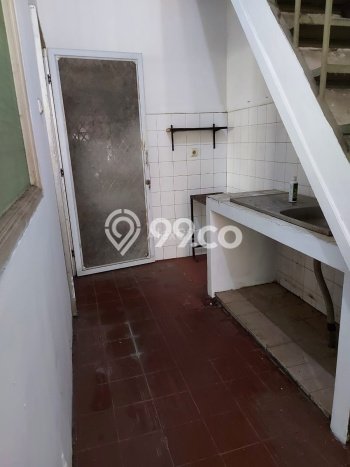 Rumah Luxury Modern Tanpa Renovasi di Pejaten Jakarta Selatan Rumah Luxury Modern Tanpa Renovasi di Pejaten Jakarta Selatan