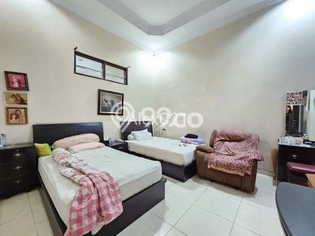 Rumah Mewah LB 400m2 Siap Huni Desain Elegan di Grogol, Jakarta Barat Rumah Mewah LB 400m2 Siap Huni Desain Elegan di Grogol, Jakarta Barat