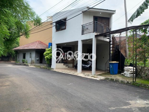 Rumah Luas Asri 2 KT Siap Pakai di Ciganjur Jakarta Selatan Rumah Luas Asri 2 KT Siap Pakai di Ciganjur Jakarta Selatan