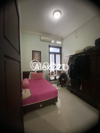 Rumah Eksklusif Dijual LT 330m2 di Cilandak, Jakarta Selatan Rumah Eksklusif Dijual LT 330m2 di Cilandak, Jakarta Selatan