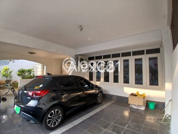 Rumah Mewah LB 272m2 Siap Pakai Desain Elegan di Tanjung Barat, Jakarta Selatan Rumah Mewah LB 272m2 Siap Pakai Desain Elegan di Tanjung Barat, Jakarta Selatan