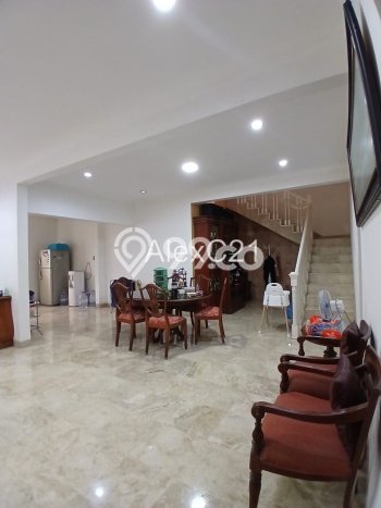 Rumah Mewah LB 272m2 Siap Pakai Desain Elegan di Tanjung Barat, Jakarta Selatan Rumah Mewah LB 272m2 Siap Pakai Desain Elegan di Tanjung Barat, Jakarta Selatan