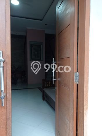 Rumah Elit LB 220m2 Siap Huni Desain Elegan di Pondok Kelapa, Jakarta Timur Rumah Elit LB 220m2 Siap Huni Desain Elegan di Pondok Kelapa, Jakarta Timur