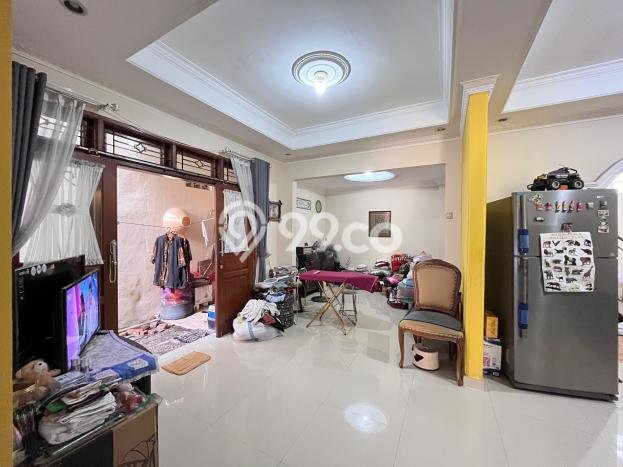 Rumah Luas Asri 3 KT Siap Pakai di Pondok Kelapa Jakarta Timur Rumah Luas Asri 3 KT Siap Pakai di Pondok Kelapa Jakarta Timur