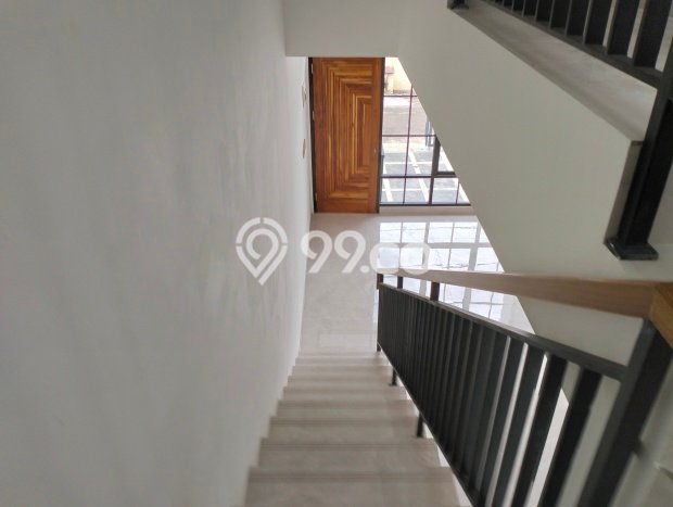 Rumah Modern 3 KT di Pondok Kelapa Jakarta Timur Unfurnished Rumah Modern 3 KT di Pondok Kelapa Jakarta Timur Unfurnished