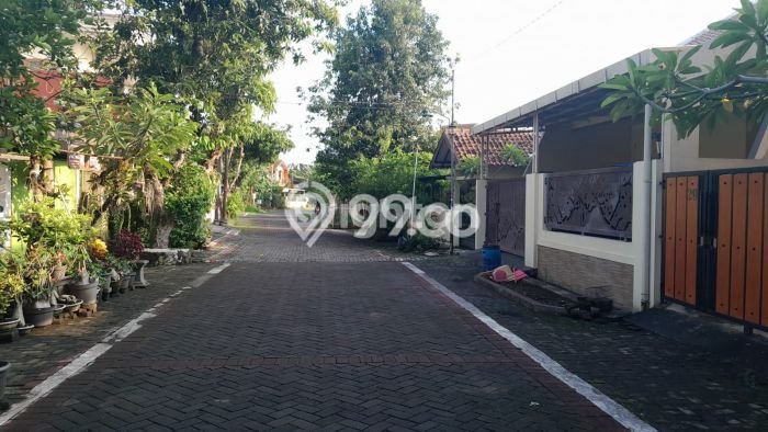 Hunian Cantik Minimalis Lb 156m2 di Tembalang, Semarang Hunian Cantik Minimalis Lb 156m2 di Tembalang, Semarang