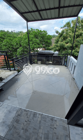 Hunian Cantik Modern Lb 130m2 di Tembalang, Semarang Hunian Cantik Modern Lb 130m2 di Tembalang, Semarang