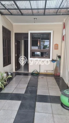 Jual Rumah Bagus Siap Huni LB 160m2 di Banyumanik, Semarang Jual Rumah Bagus Siap Huni LB 160m2 di Banyumanik, Semarang