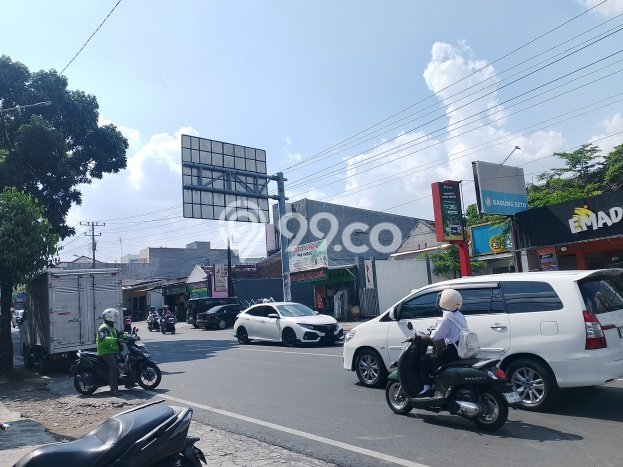 Disewakan Tanah di Banyumanik, Luas 1612m², Area Premium Disewakan Tanah di Banyumanik, Luas 1612m², Area Premium
