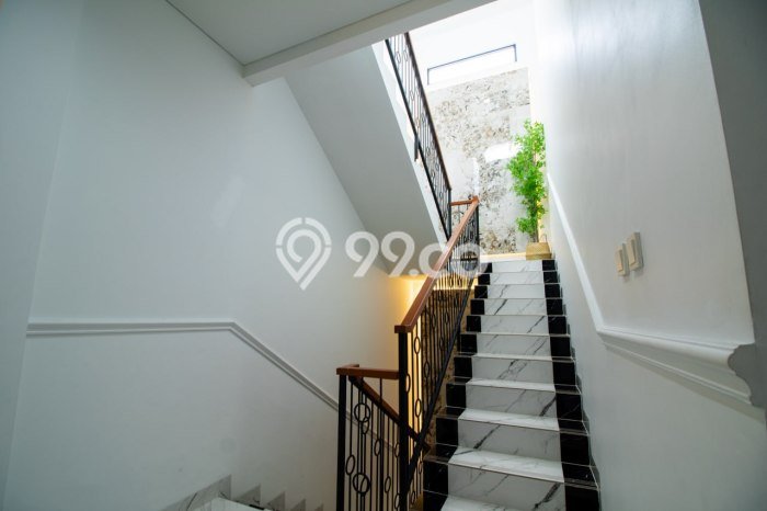 Rumah Elit Modern Tanpa Renovasi di Lembang Bandung Rumah Elit Modern Tanpa Renovasi di Lembang Bandung