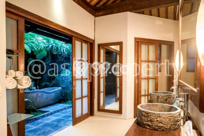 Dijual Segera! Vila Kawasan , Area 2275m2m², Kawasan Prospektif dengan nilai naik Dijual Segera! Vila Kawasan , Area 2275m2m², Kawasan Prospektif dengan nilai naik