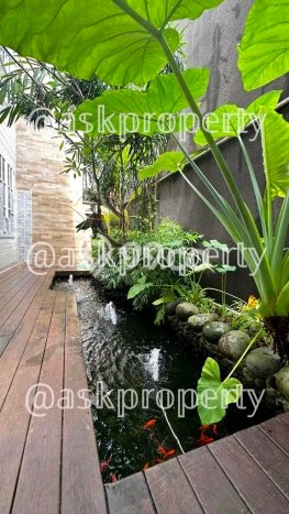 Vila Kawasan , Area 725m2m², Akses Mudah Pusat Kota Vila Kawasan , Area 725m2m², Akses Mudah Pusat Kota