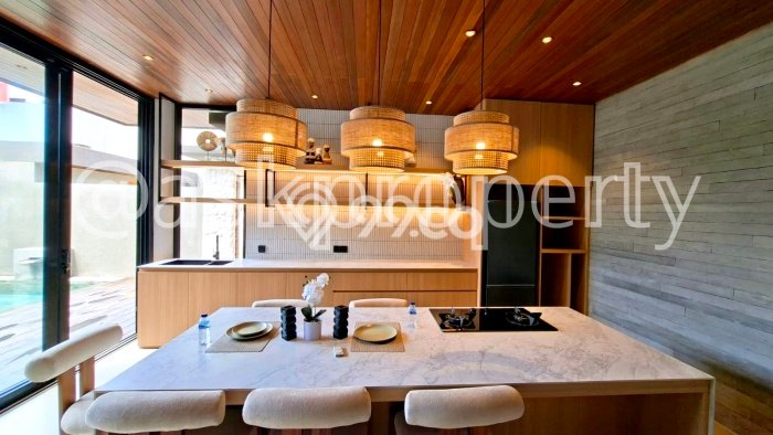 Siap Huni Rumah Mewah 3 Kamar di Kuta Dekat ke Mana Saja Siap Huni Rumah Mewah 3 Kamar di Kuta Dekat ke Mana Saja