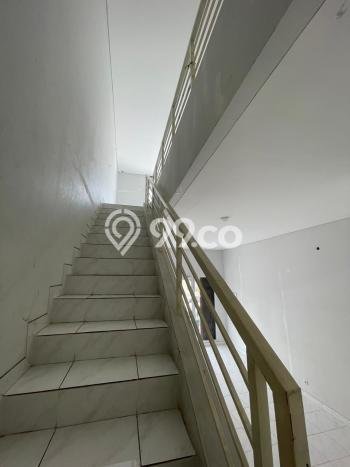 Ruko di , Luas 162m2m², Lokasi Strategis Ruko di , Luas 162m2m², Lokasi Strategis