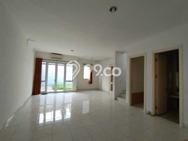 Rumah Kontrakan Tangerang LT 220m2 LB 125m2 Area BSD Foresta Rumah Kontrakan Tangerang LT 220m2 LB 125m2 Area BSD Foresta