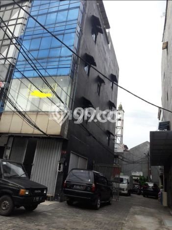 Ruko Dijual di Jakarta Timur LT 60m2 & LB 240m2 Lokasi Terbaik! Ruko Dijual di Jakarta Timur LT 60m2 & LB 240m2 Lokasi Terbaik!