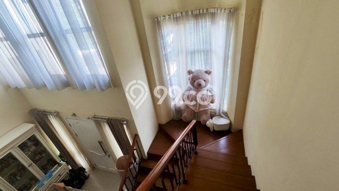 For Sale! Luxury House LT 198m2 Desain Elegan di BSD Green Wich For Sale! Luxury House LT 198m2 Desain Elegan di BSD Green Wich