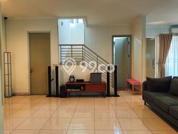 Rumah Elit Modern Tanpa Renovasi di BSD The Icon Tangerang Rumah Elit Modern Tanpa Renovasi di BSD The Icon Tangerang