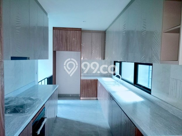 Disewakan! Rumah 5 Kamar Tidur &
5 Kamar Mandi di BSD, Tangerang Disewakan! Rumah 5 Kamar Tidur &
5 Kamar Mandi di BSD, Tangerang