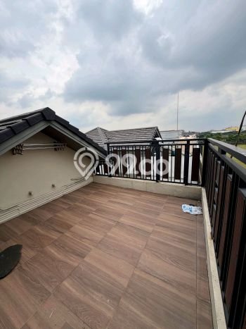 Jarang Ada! Rumah Kontrakan 4 Kamar Nyaman Siap Huni BSD Jarang Ada! Rumah Kontrakan 4 Kamar Nyaman Siap Huni BSD
