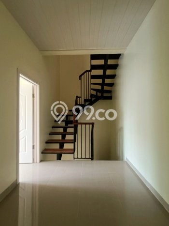Rumah Modern 3 KT di BSD Green Wich Tangerang Semi Furnished Rumah Modern 3 KT di BSD Green Wich Tangerang Semi Furnished