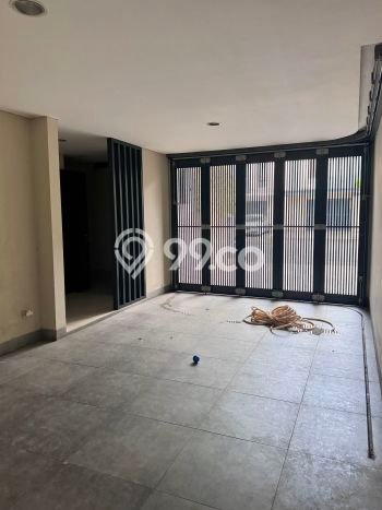 Rumah Kontrakan Tangerang LT 180m2 LB 242m2 Kawasan BSD Rumah Kontrakan Tangerang LT 180m2 LB 242m2 Kawasan BSD
