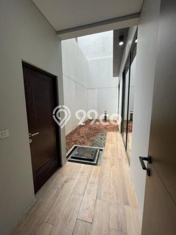 Rumah Disewakan Tangerang LT 136m2 LB 235m2 Area BSD Rumah Disewakan Tangerang LT 136m2 LB 235m2 Area BSD