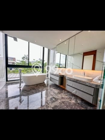 Hunian Minimalis dengan LT 495m2 & LB 545m2 Dikontrakkan di BSD City Hunian Minimalis dengan LT 495m2 & LB 545m2 Dikontrakkan di BSD City