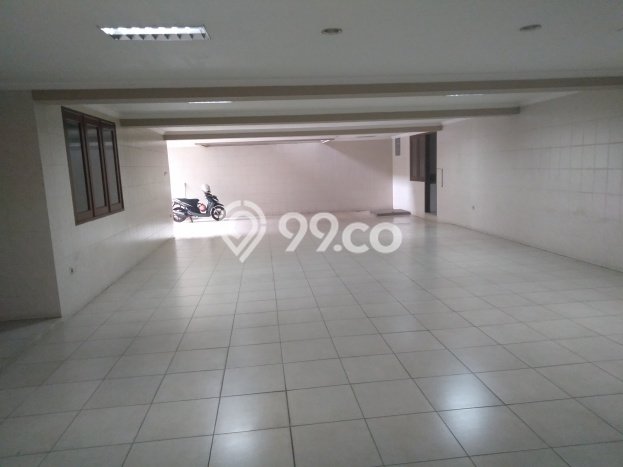 Sewa Rumah Strategis LT 650m2 / LB 780m2 di Pondok Indah, Jakarta Selatan Sewa Rumah Strategis LT 650m2 / LB 780m2 di Pondok Indah, Jakarta Selatan