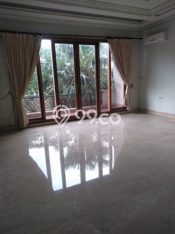 Sewa Rumah Strategis LT 650m2 / LB 780m2 di Pondok Indah, Jakarta Selatan Sewa Rumah Strategis LT 650m2 / LB 780m2 di Pondok Indah, Jakarta Selatan